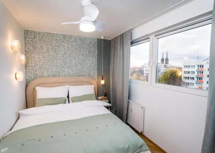 Orange And Towers * Breslavia