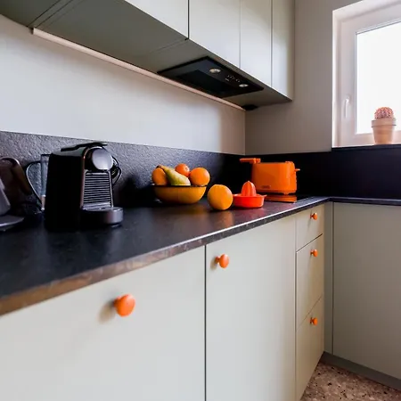 Apartamento Orange And Towers